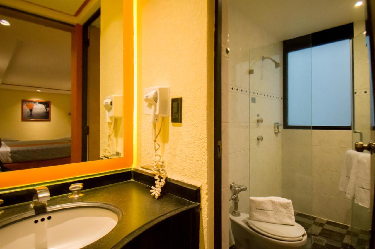 Hotel Catalina เม็กซิโกซิตี้ ภายนอก รูปภาพ