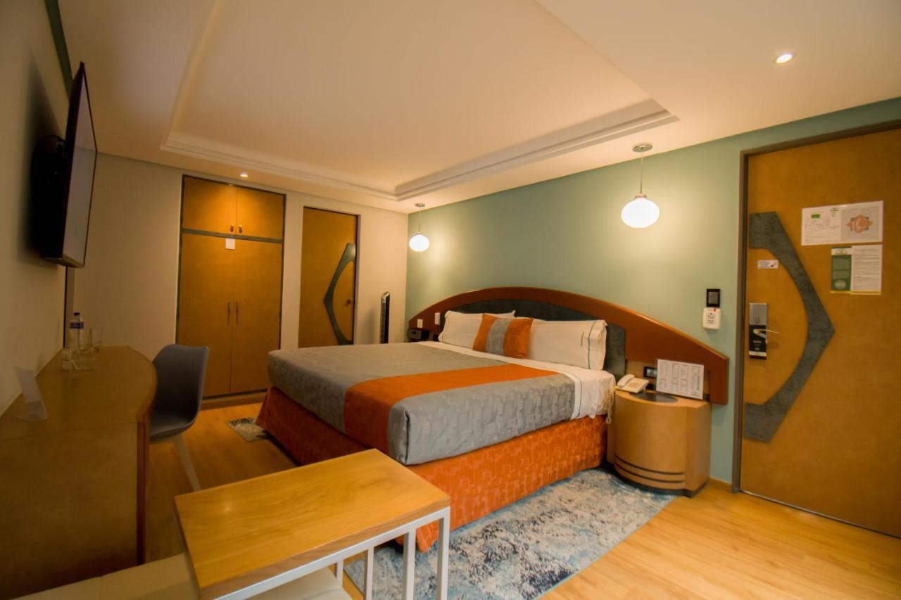 Hotel Catalina เม็กซิโกซิตี้ ภายนอก รูปภาพ