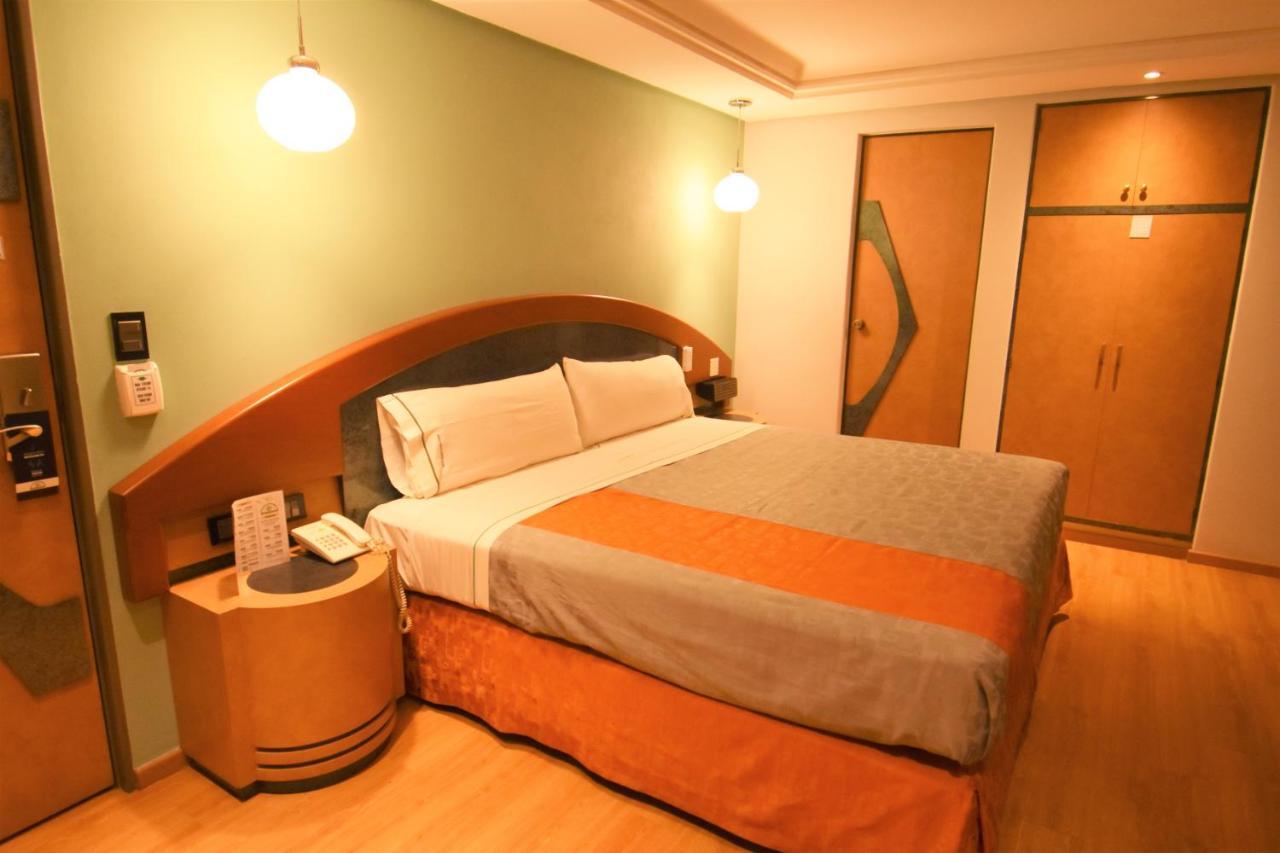 Hotel Catalina เม็กซิโกซิตี้ ภายนอก รูปภาพ